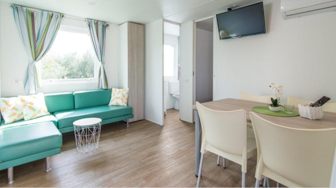 Mobile Homes Kamp Maslina, ביוגראד נה מורו מראה חיצוני תמונה