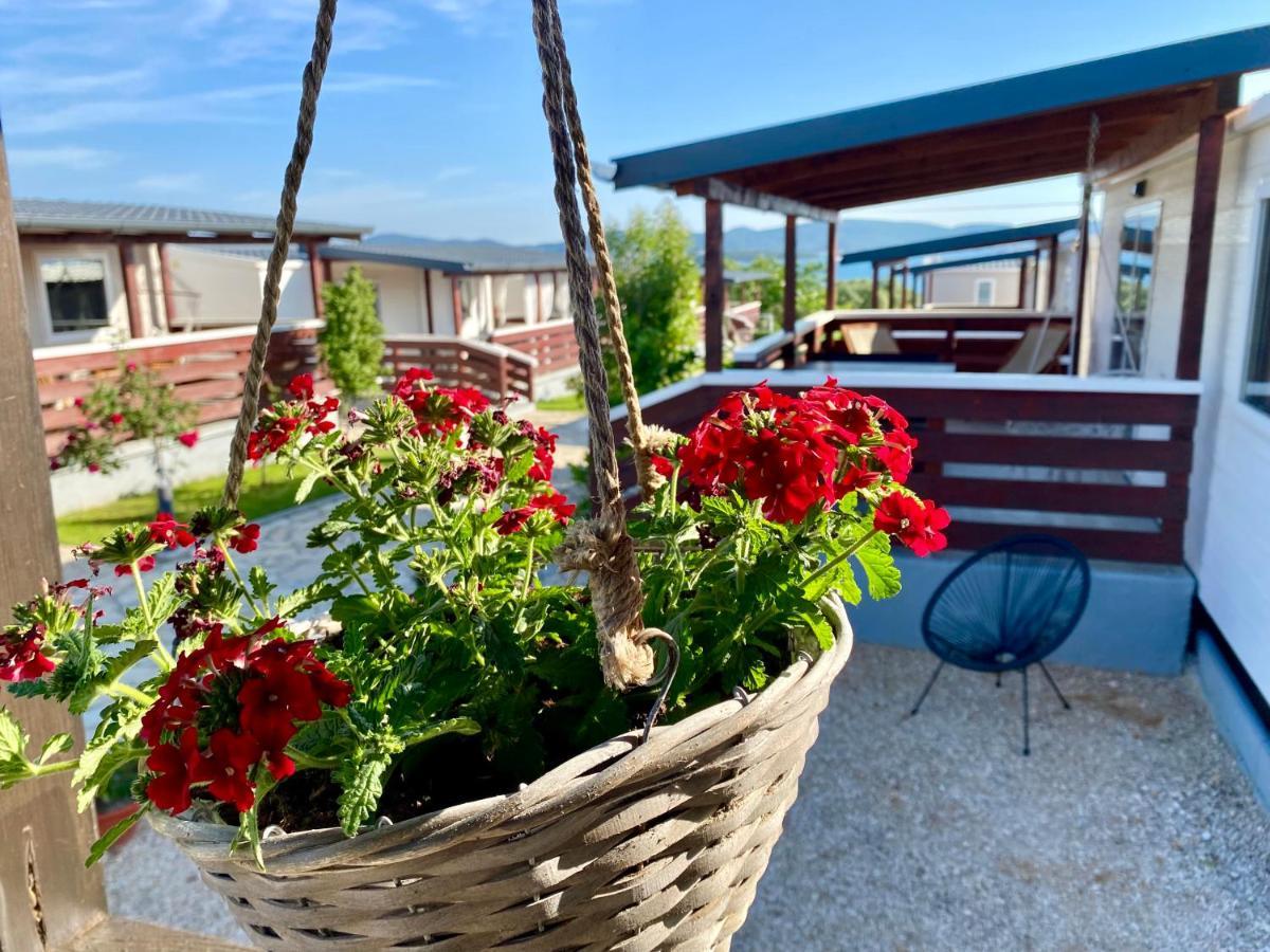 Mobile Homes Kamp Maslina, ביוגראד נה מורו מראה חיצוני תמונה